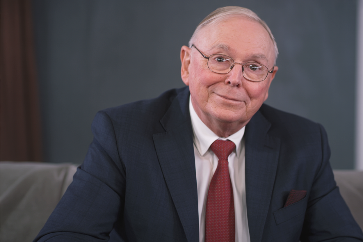 10 Charlie Munger Habits That Quietly Separate the Rich From the Middle Class