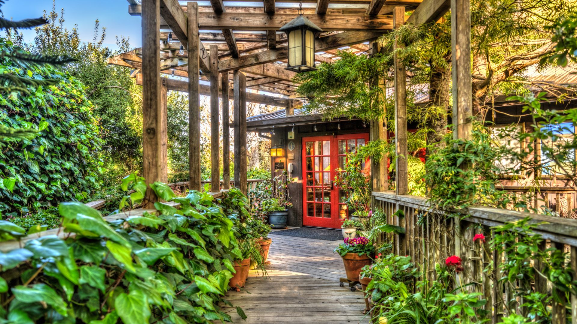 Everything You Need to Know About Mendocino’s Stanford Inn & Resort