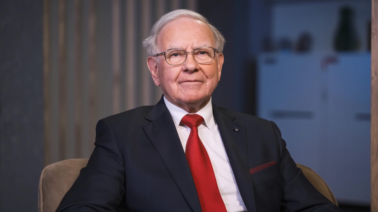 Warren Buffett Says the Middle Class Stays Broke Because of These 7 Habits. Are You Guilty?